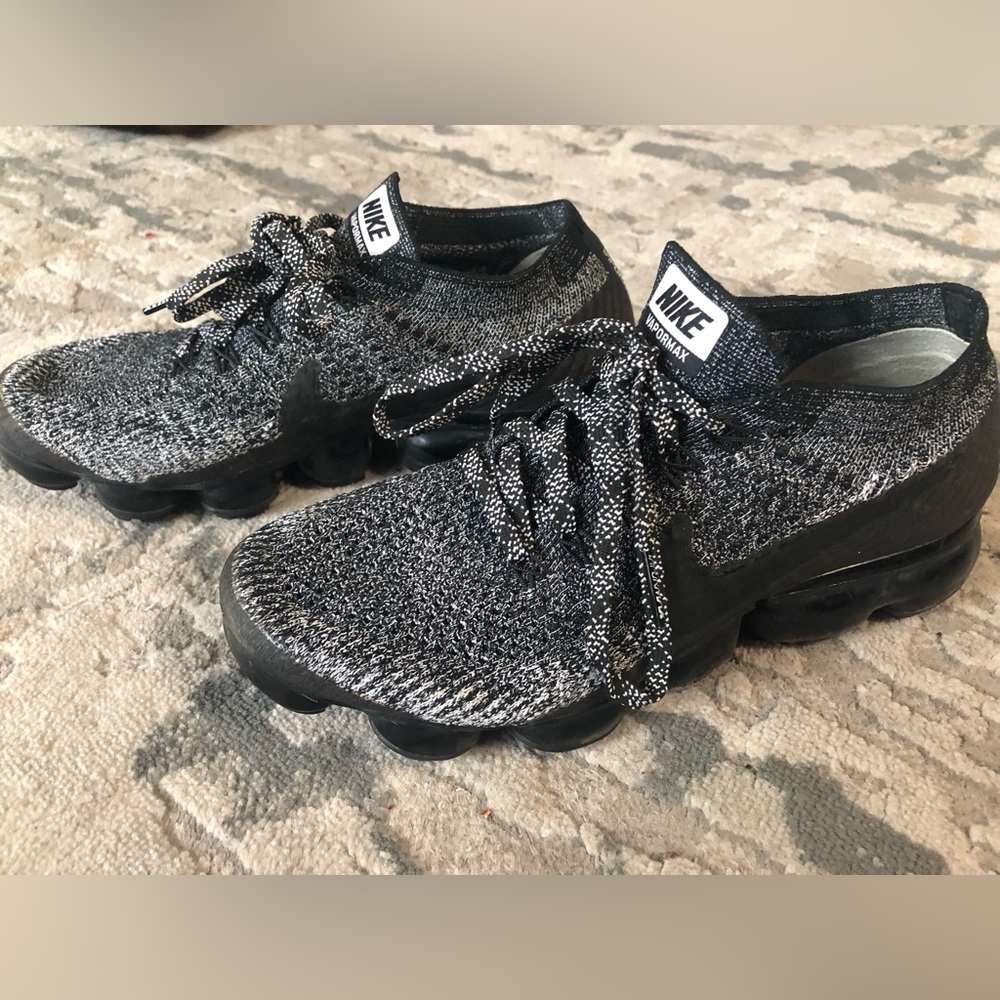 Nike Vapormax Flyknit Oreo Black & White Women’s 8